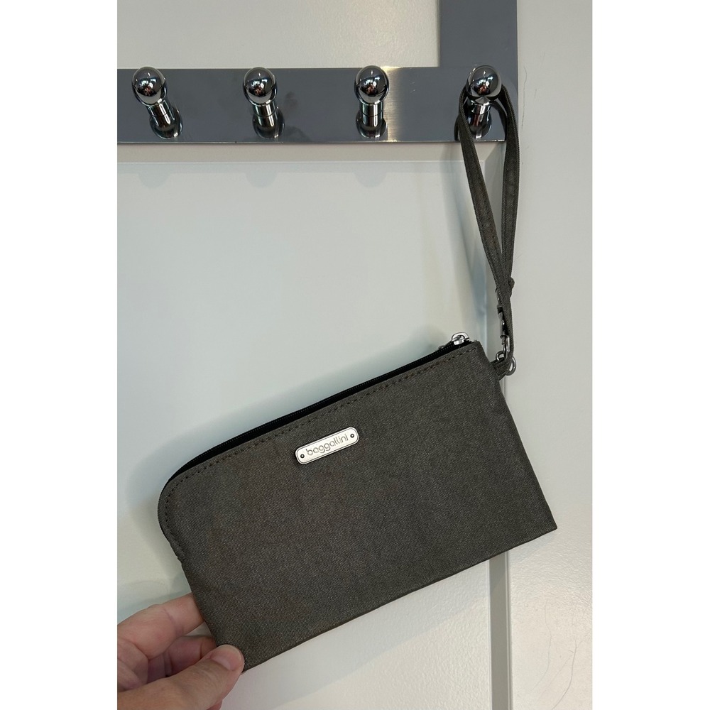 Baggallini RFID‎ Wristlet Clutch Zipper Travel Wallet Card Slots Pouch